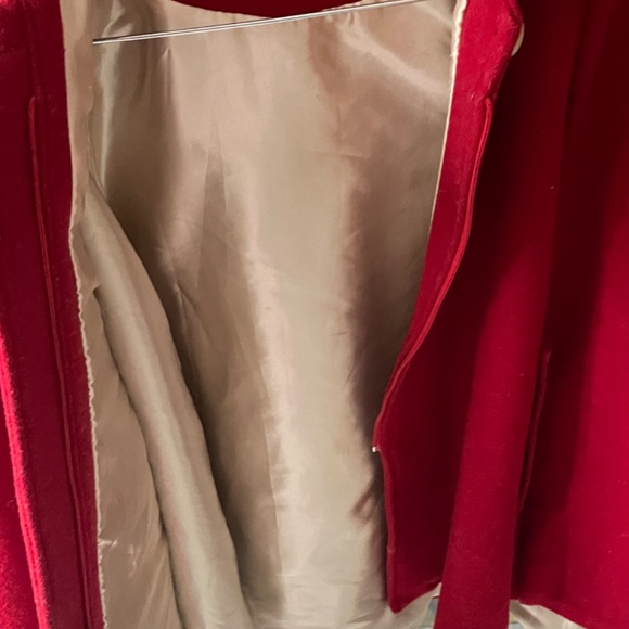 American Apparel Red Wool Cape - Picture 5 of 6